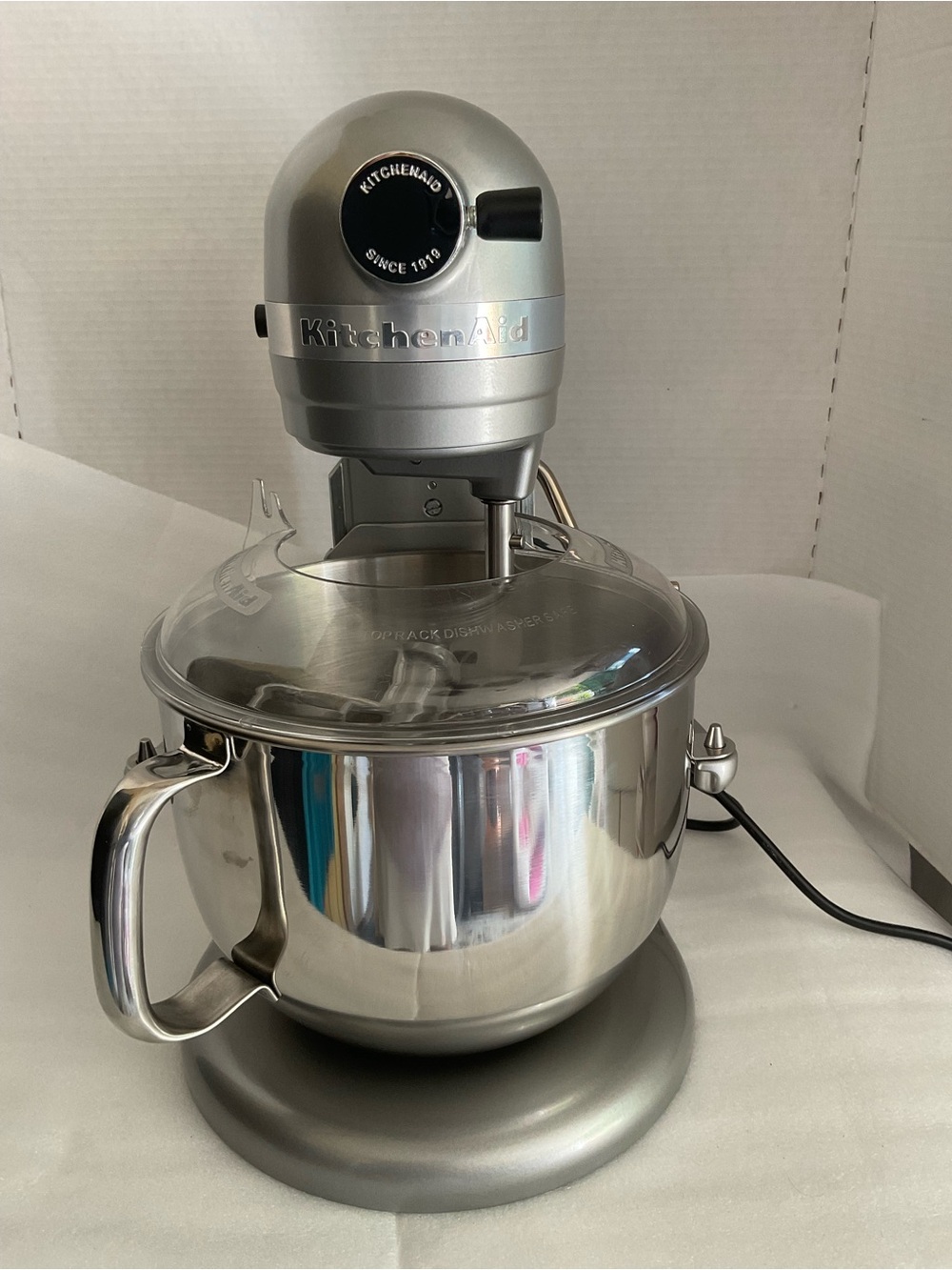 KitchenAid Silver Stand Mixer with Stainless Steel Bowl and Accessories - Picture 11 of 11